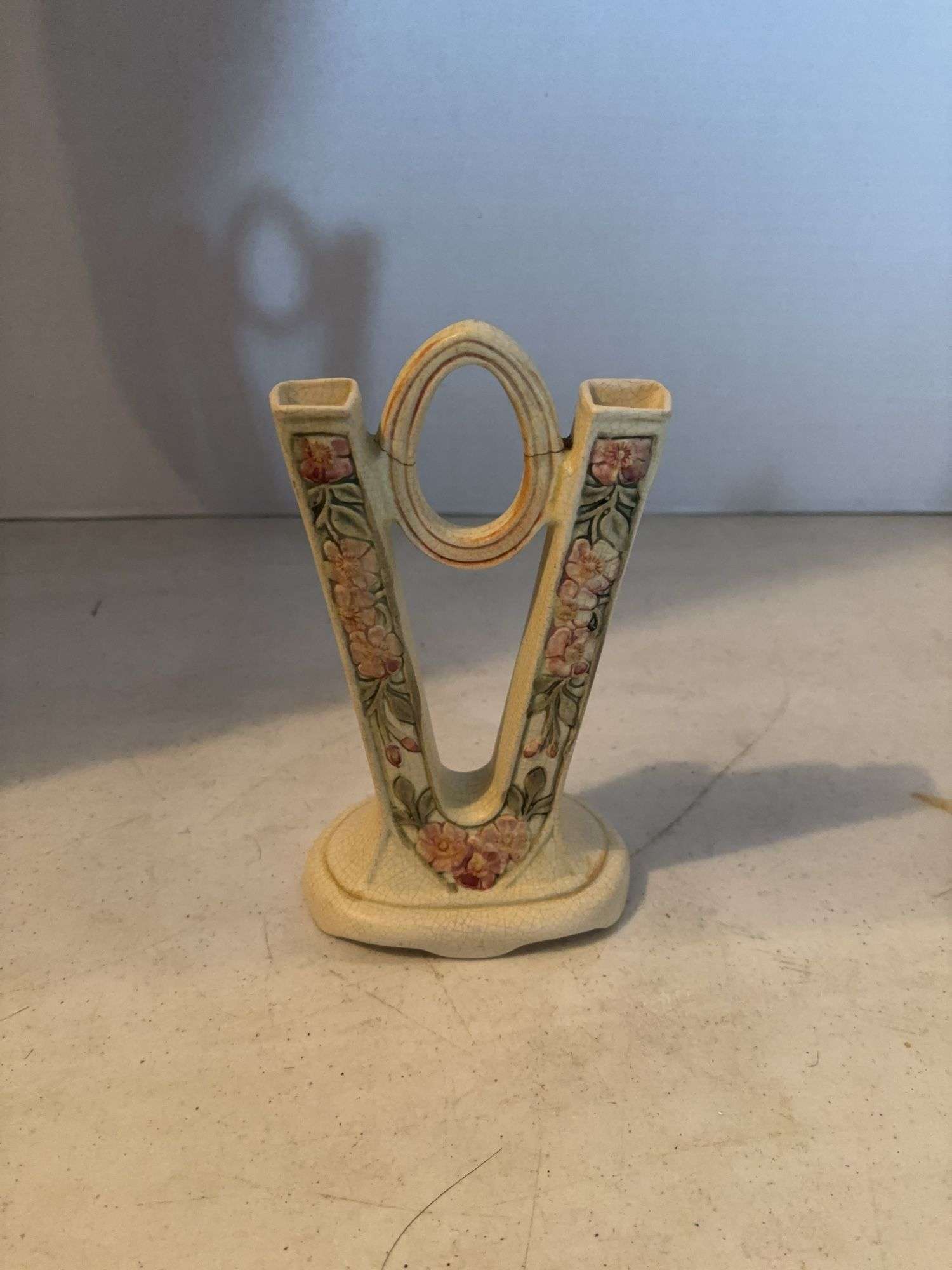 WELLER POTTERY 8” V VASE