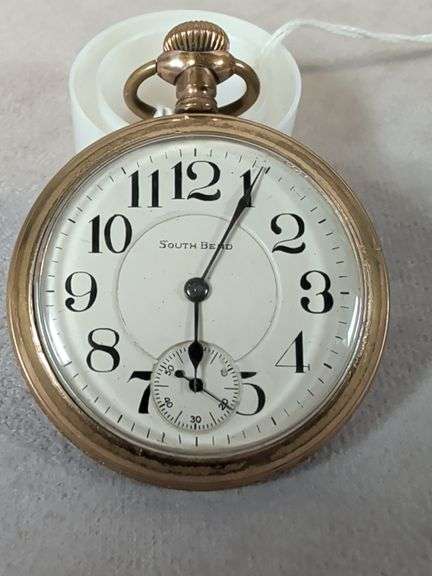 South bend Watch company pocket watch 17 jewels 211- double roller – serial number 962 -688