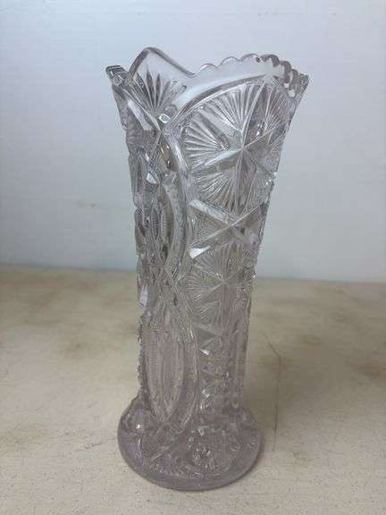 Millersburg Glass - Ohio Star vase - 9.5" tall
