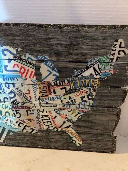 30” x 16” WALL DECOR UNITED STATES