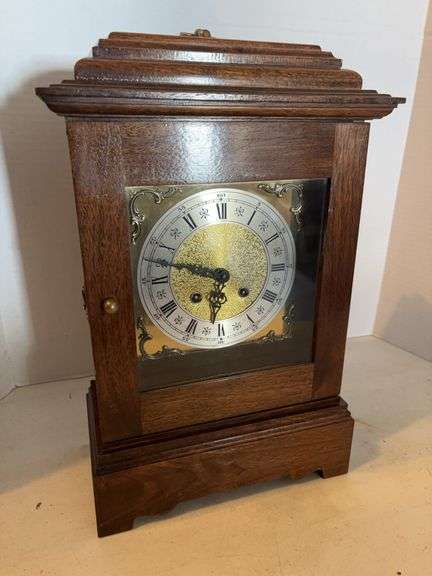 WESTERN GERMANY MANTLE WINDUP CLOCK WITH KEY 11”x 17”