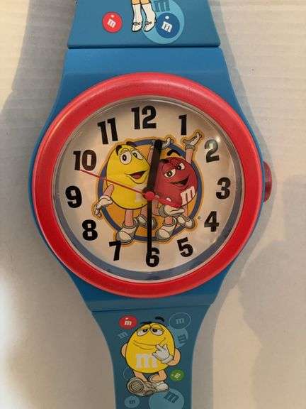 36” M&M WALL CLOCK