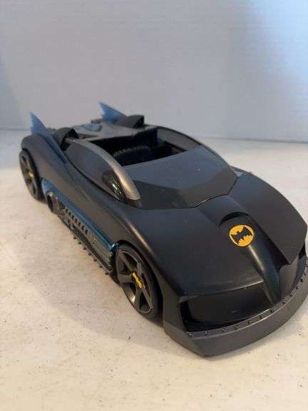 TM AND DC BATMAN COMICS CAR