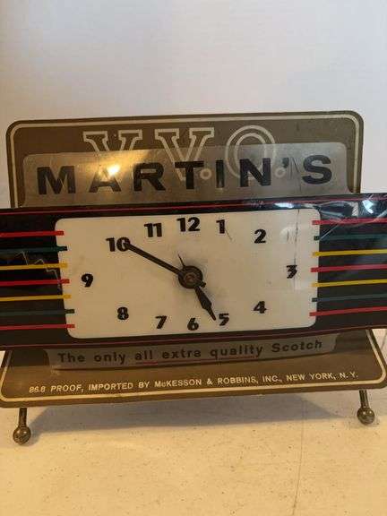 VVO MARTINS METAL LIGHT UP SCOTCH WHISKEY CLOCK