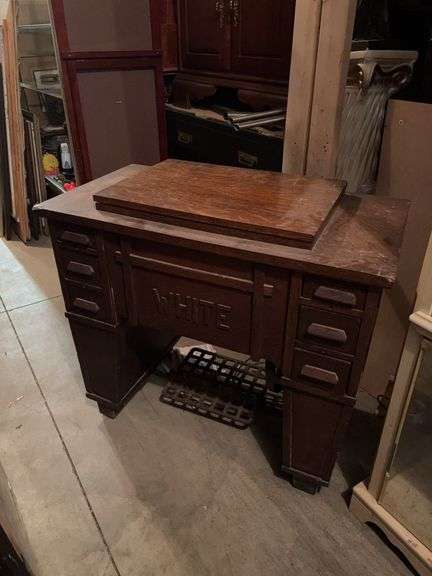 ANTIQUE WHITE ROTARY SEWING MACHINE WITH CABINET AND DRAWERS