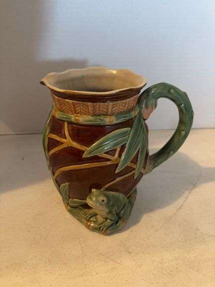 7” MAJOLICA FROG POTTERY PITCHER