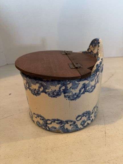 BLUE AND WHITE STONEWARE SALT CONTAINER WITH WOODEN LID 6”