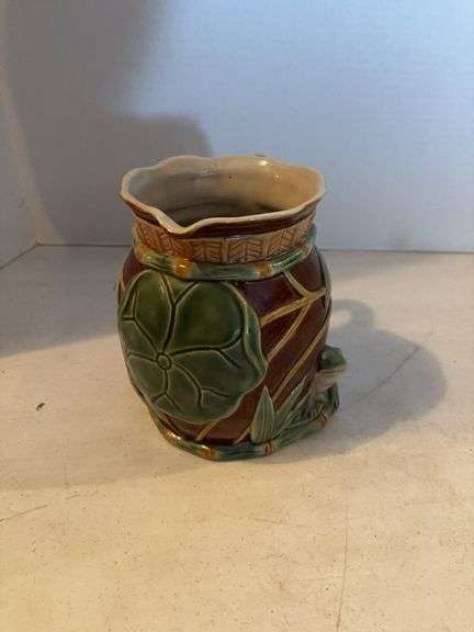 7” MAJOLICA FROG POTTERY PITCHER