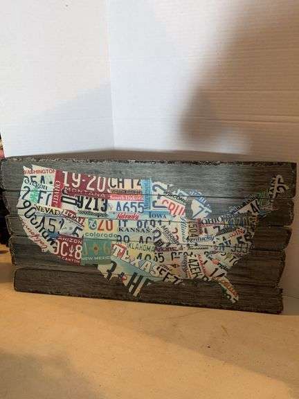 30” x 16” WALL DECOR UNITED STATES
