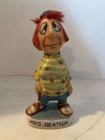 MRS BEATNIK LIPPER & MANN INC. STATUE
