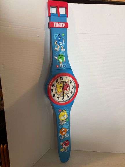 36” M&M WALL CLOCK