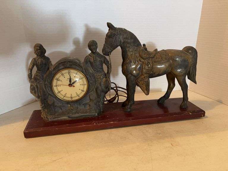 VINTAGE ELECTRIC BRONZE WESTERN HORSE MANTLE CLOCK