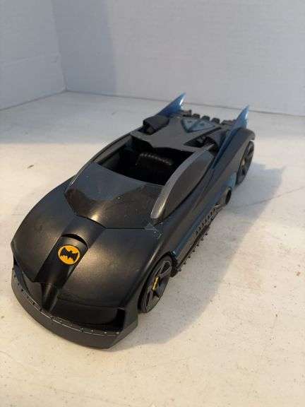 TM AND DC BATMAN COMICS CAR
