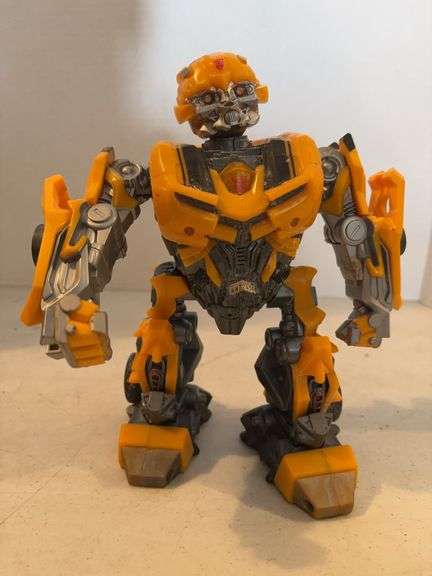 2006 DREAM WORKS TRANSFORMERS YELLOW ROBOT TOY