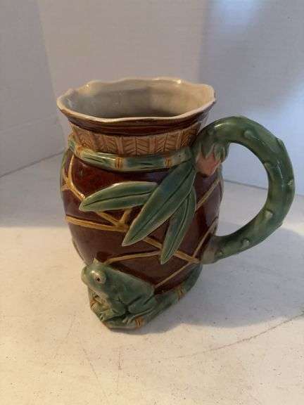 7” MAJOLICA FROG POTTERY PITCHER