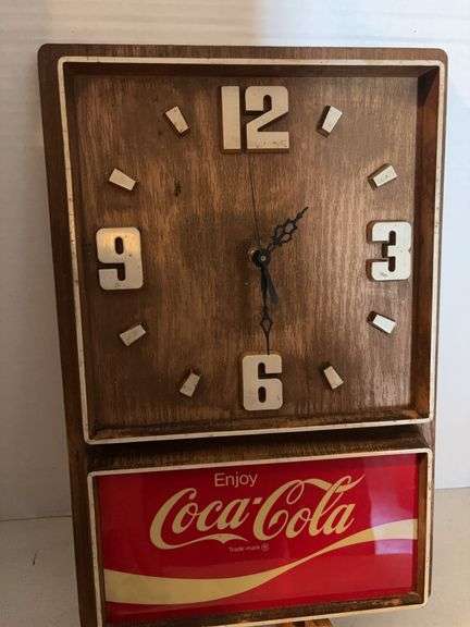 18” x 12” COCA COLA WALL CLOCK