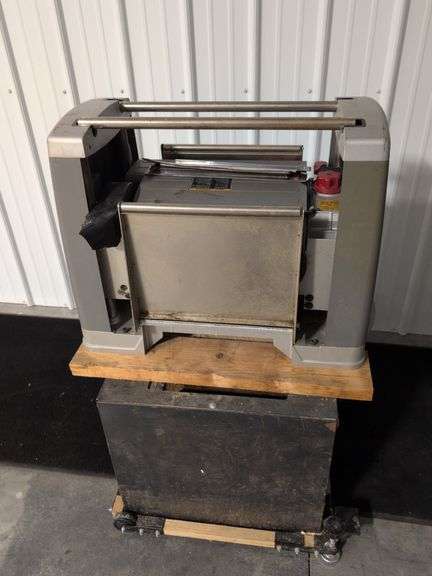 Craftsman Professional 15" planer/molder with extra cutting knives - works