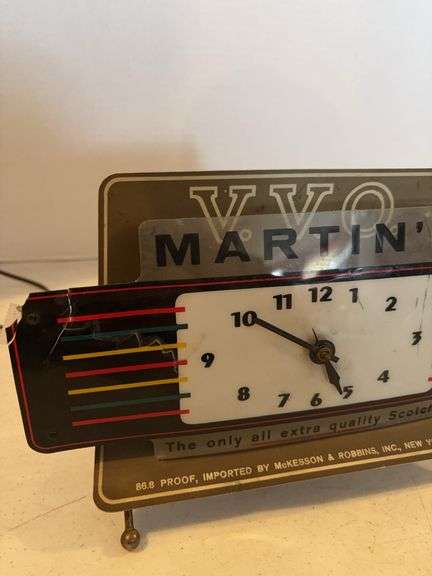 VVO MARTINS METAL LIGHT UP SCOTCH WHISKEY CLOCK