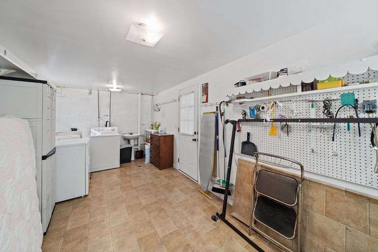 Prime Auction Opportunity in Pinecraft, Florida