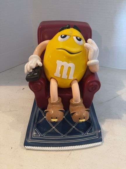 MARS VINTAGE M&M COLLECTABLE CANDY DISPENSER