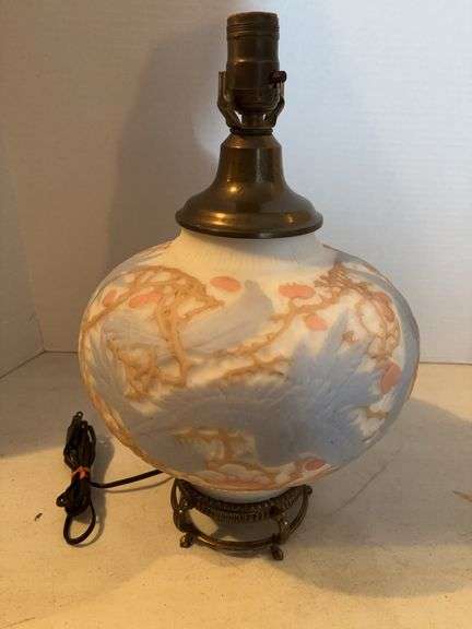 PHENIX CONSOLIDATED GLASS COCKATOO DESIGN LAMP