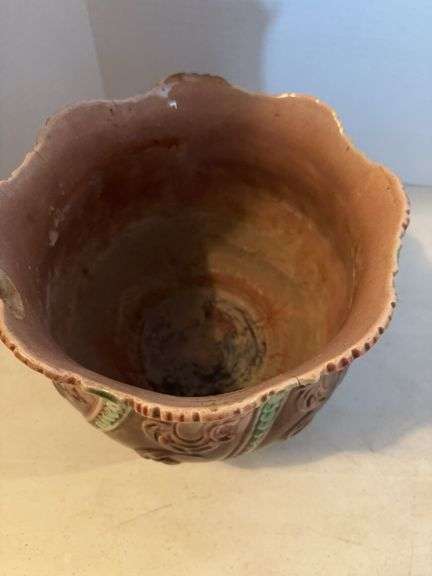 8” ANTIQUE MAJOLICA FLORAL