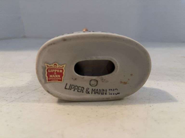 MRS BEATNIK LIPPER & MANN INC. STATUE