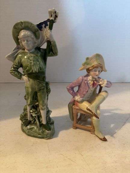 PAIR OF CHINA FIGURINES