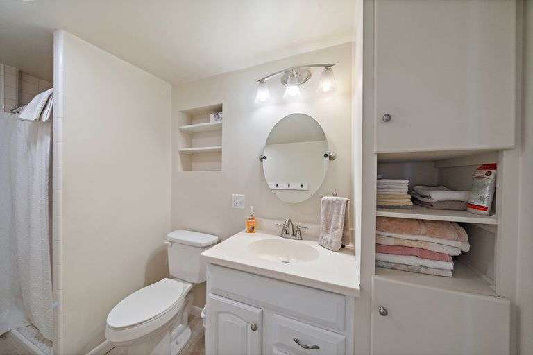 Prime Auction Opportunity in Pinecraft, Florida