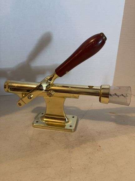 SOLID BRASS WALL MOUNTED CORKSCREW REMOVER