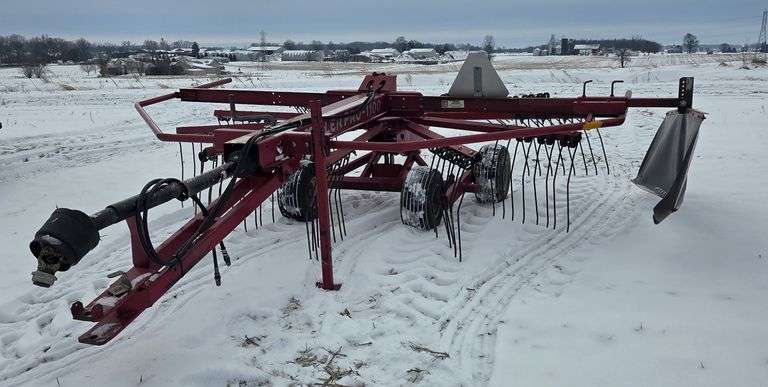 Miller Rake Miller pro 1100 rotary rake - Kaufman Realty & Auctions