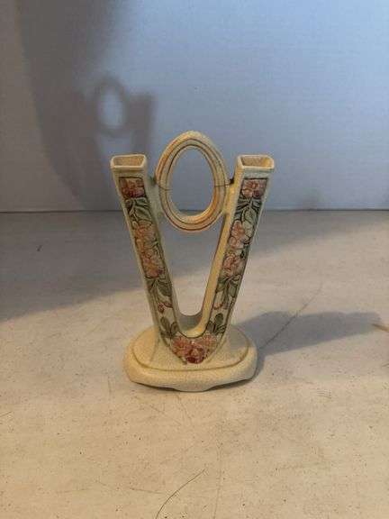 WELLER POTTERY 8” V VASE