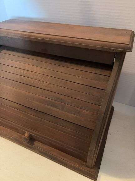 PRIMITIVE WOODEN BREAD BOX 12”x 17” x 11”