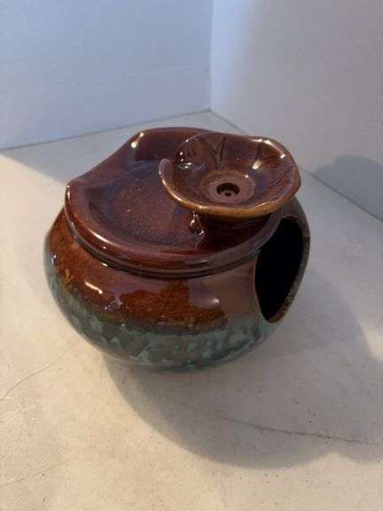 POTTERY FOUNTAIN PIECE