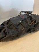 DC COMICS BATMAN DARK KNIGHT BATMOBILE AND ROBOT TOY