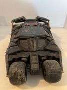 DC COMICS BATMAN DARK KNIGHT BATMOBILE AND ROBOT TOY