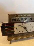 VVO MARTINS METAL LIGHT UP SCOTCH WHISKEY CLOCK