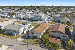 Prime Auction Opportunity in Pinecraft, Florida