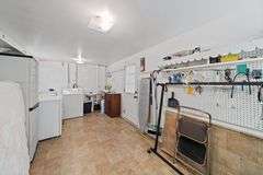 Prime Auction Opportunity in Pinecraft, Florida