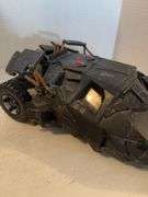 DC COMICS BATMAN DARK KNIGHT BATMOBILE AND ROBOT TOY