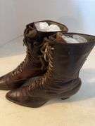 10” VINTAGE LEATHER LADYS BOOTS ANTIQUE