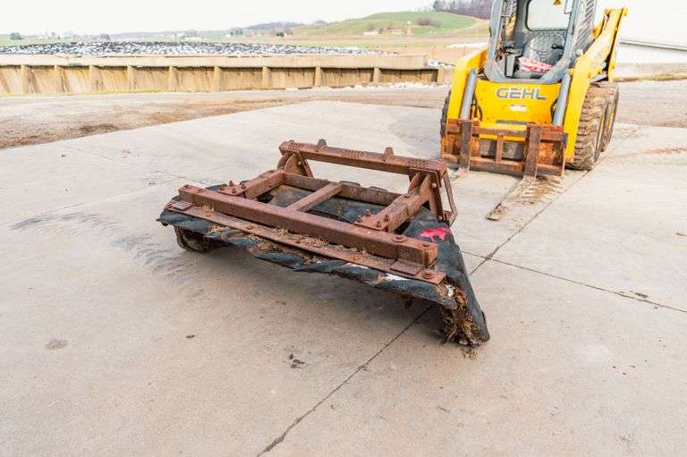 Manure tire Skid Loader attachment