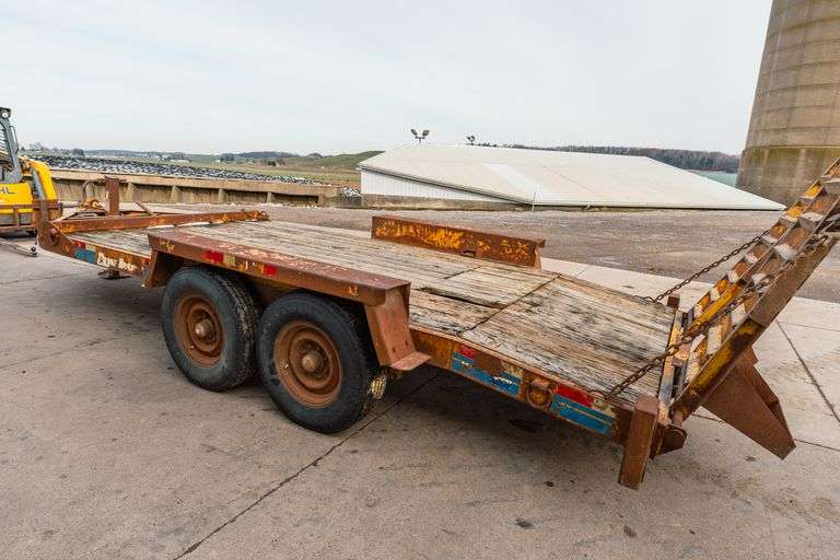 1999 Eager Beaver 15' equipment trailer