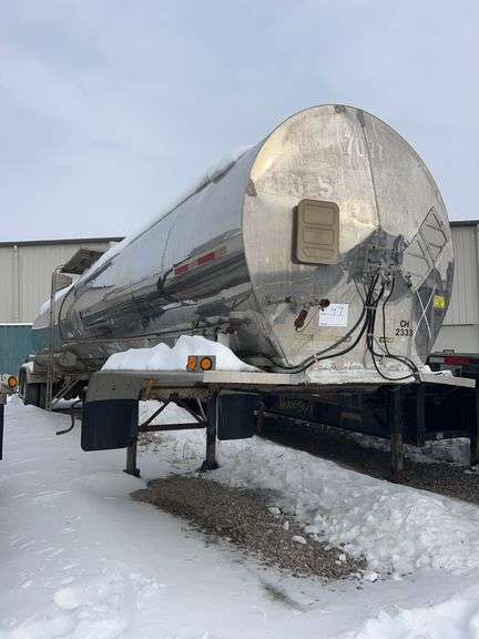 2018 Sunshine 42' Stainless Tanker Trailer