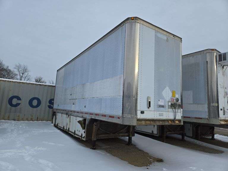 Trim 28' van trailer