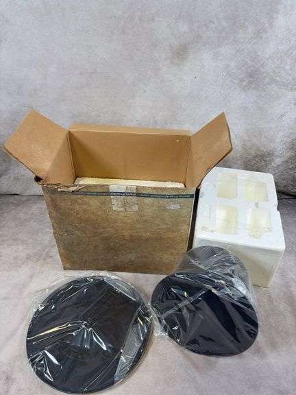 Franklin Mint display stand - box in rough condition - see photos