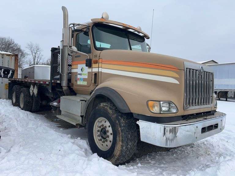 2015 International 5900i Flatbed Truck showing 116,663 mi, 4,009 hrs - runs