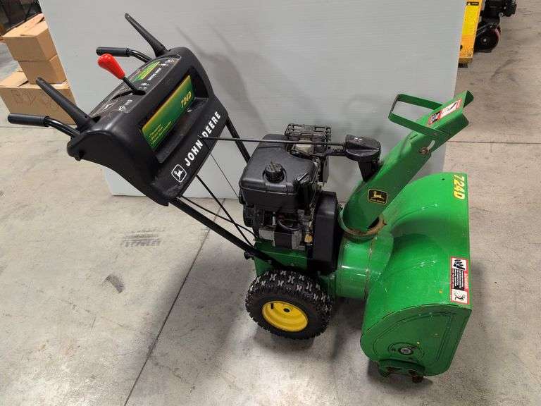 John Deere model 724D 7hp 24" width electric start compatible 2 stage snow blower serrated steel aug