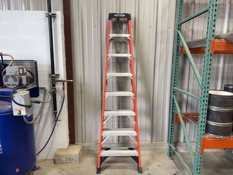 Werner 8’ Ladder