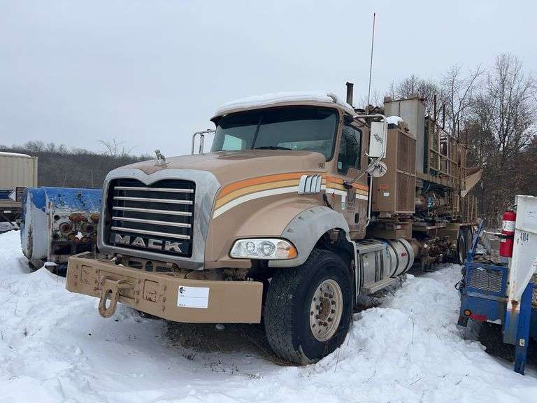 2012 Mack GU813 Body Load Blender Truck showing 36,818 mi, 19,250 hrs - runs
